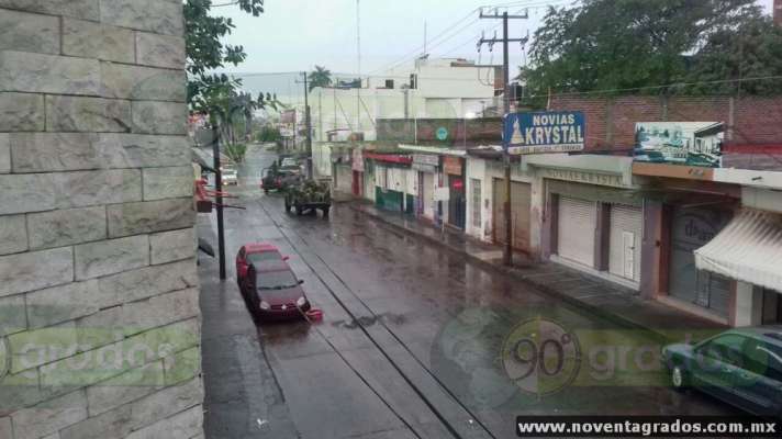 En calles de Apatzingán, Michoacán, localizan el cadáver de un hombre  - Foto 1 