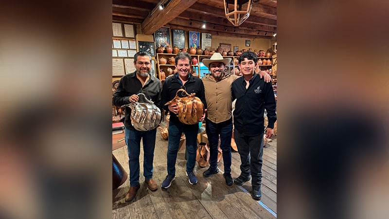  Ernesto Laguardia visita el Pueblo Mágico de Santa Clara del Cobre 