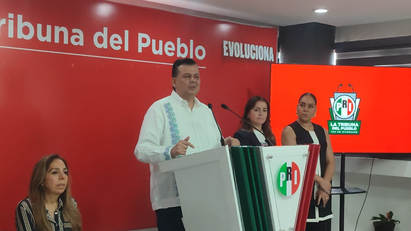Carlos Manzo sería bienvenido en el PRI, señaló Memo Valencia  