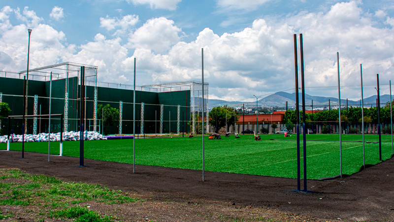 Administración de Yarabí Ávila construye cancha de fútbol 7, lleva 75 por ciento de avance 
