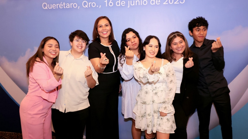Estudiantes comparten experiencias internacionales sobre el programa Beca Embajadores 2024 