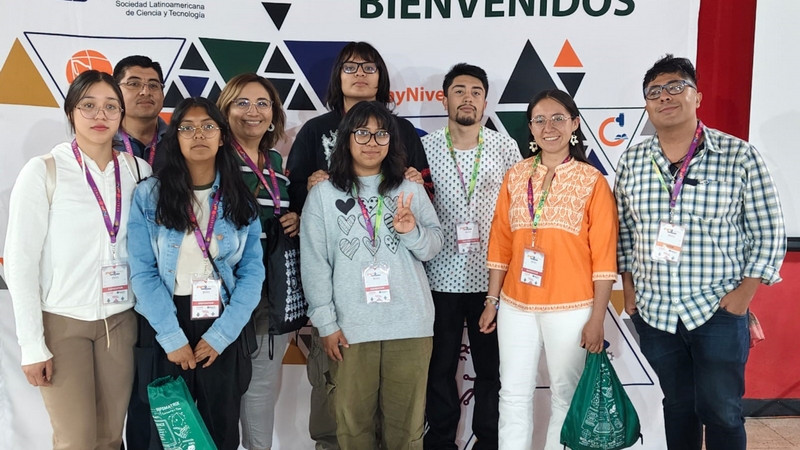 Destacan estudiantes de COBAQ en INFOMATRIX 2025 