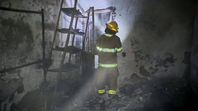 Se incendia vivienda en Ziracuaretiro, Michoacán 
