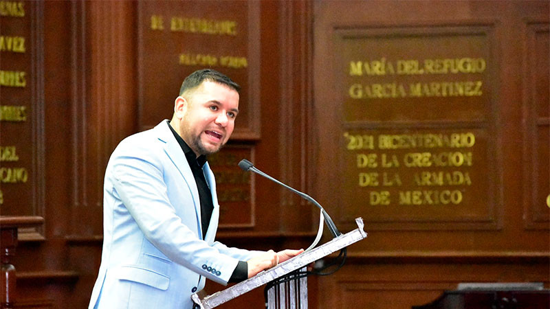 Plantea Reyes Galindo reducir edad para ocupar el cargo de director general del Instituto de la Juventud en Michoacán 