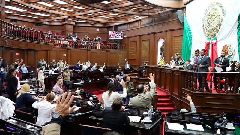 Congreso de Michoacán llama a ayuntamientos a revisar títulos de concesión de agua 