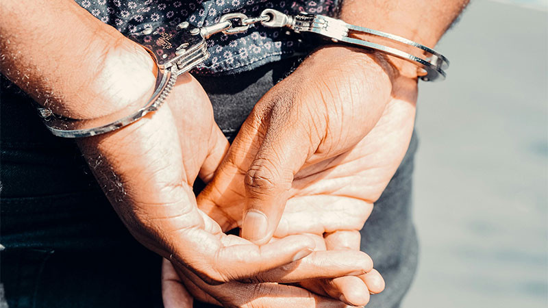 Detienen a 8 personas por hacerse pasar por funcionarios en Nezahualcóyotl, Estado de México 