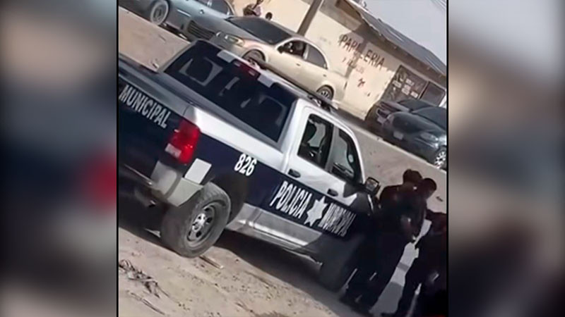 Enfrentan investigación dos policías de Chihuahua por golpear a un alumno de secundaria 