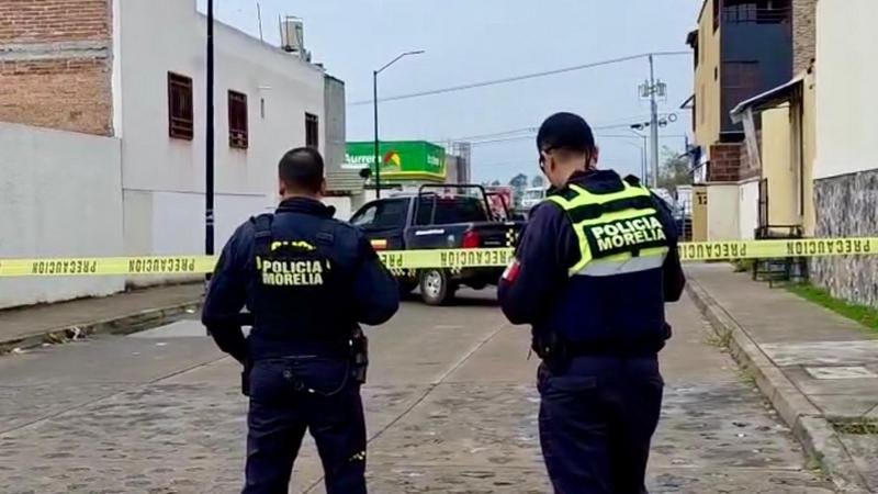Ultiman a balazos a un hombre en el fraccionamiento Arko San Pedro de Morelia, Michoacán: Huye homicida con arma corta y machete 