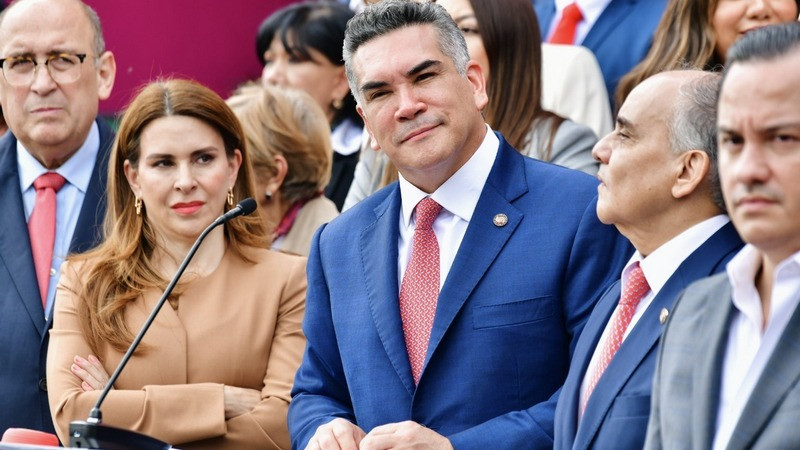 Denuncia Alejandro Moreno falta de medicamentos para niños con cáncer 