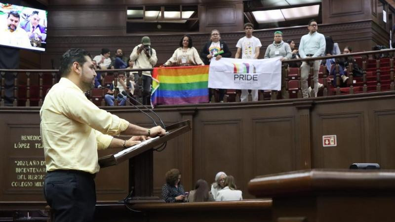 Octavio Ocampo presenta iniciativa impulsada por PRIDE Michoacán para destinar 2% del financiamiento público de partidos políticos a la formación y empoderamiento de la comunidad LGBTTTIAQ+ 