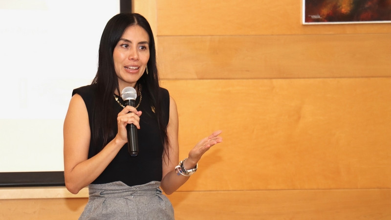 Dialoga Liliana San Martín con el Clúster de Plásticos 