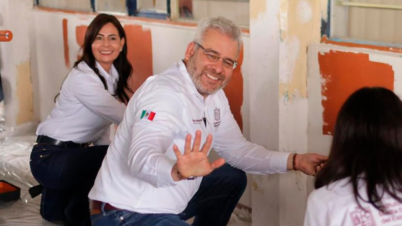 Arranca Bedolla programa para pintar y transformar escuelas en entornos de paz 