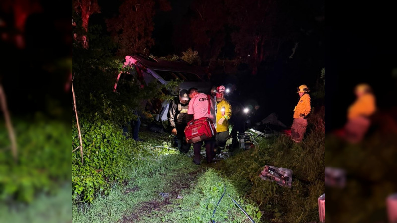 Cinco personas resultan heridas tras volcadura en la carretera Morelia - Quiroga, Michoacán 