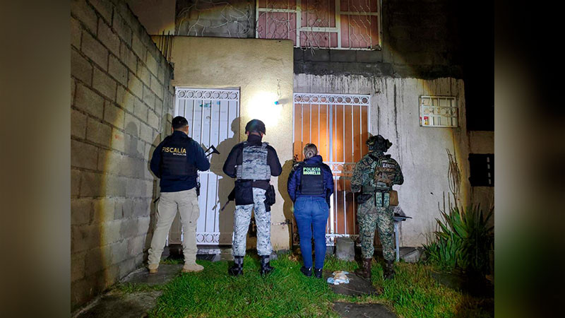 En tres municipios de Michoacán detienen a tres y aseguran mil 602 dosis de estupefacientes 