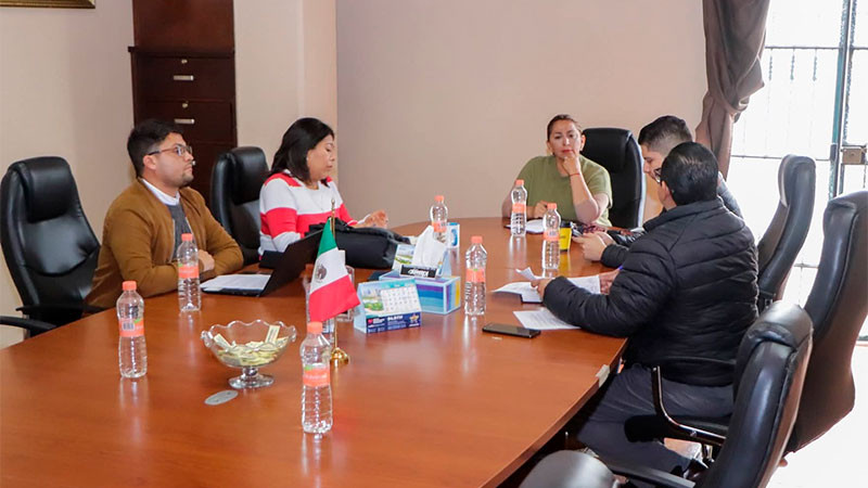 Refrenda Alma Mireya González su compromiso con la transparencia y la rendición de cuentas 