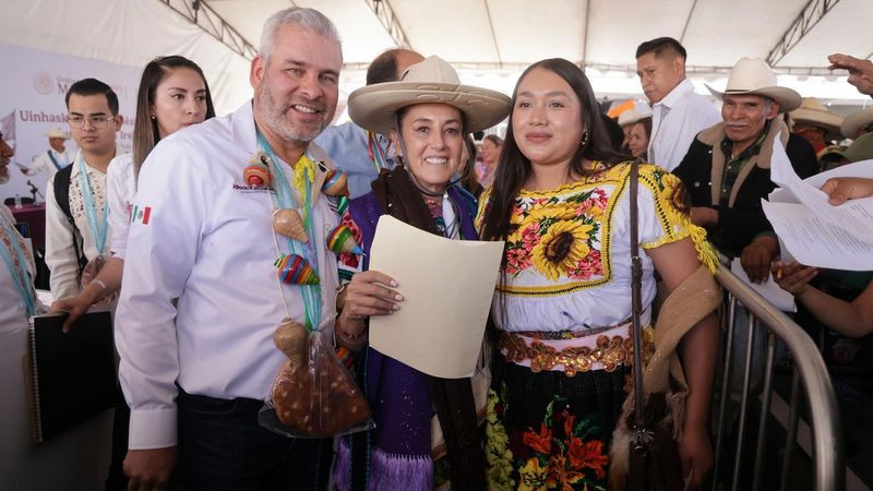 Sheinbaum da justicia social a 370 comunidades indígenas de Michoacán: Bedolla 