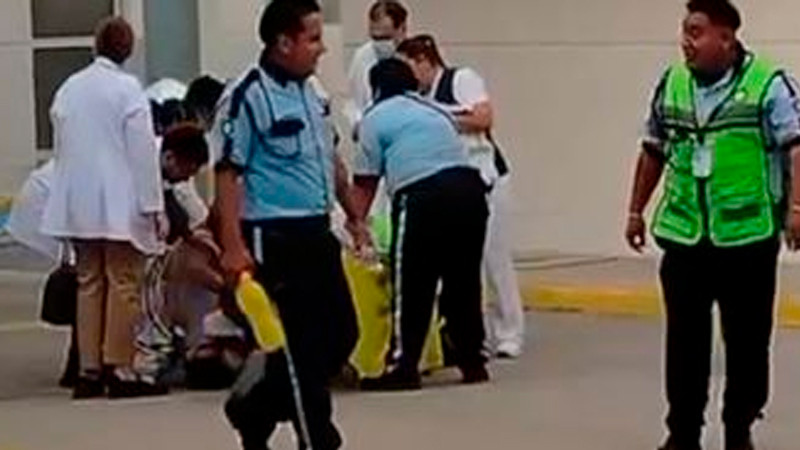 Mujer da a luz en estacionamiento de hospital en Chiapas 