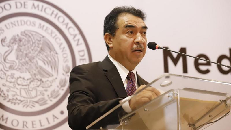 Entrega Congreso de Michoacán Medalla al Mérito Docente 2025 al doctor Rafael Lara Hernández 
