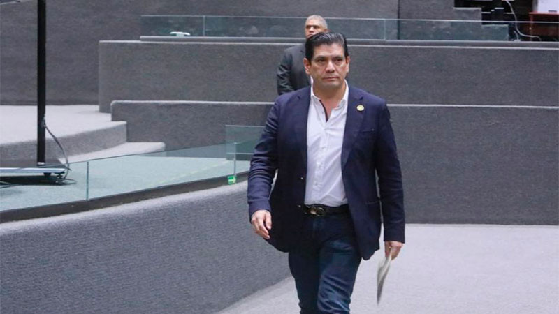 Toma en cuenta la Presidenta Claudia Sheinbaum la Iniciativa de Ernesto Núñez Aguilar para crear el Padrón Nacional de Usuarios de Telefonía Móvil  