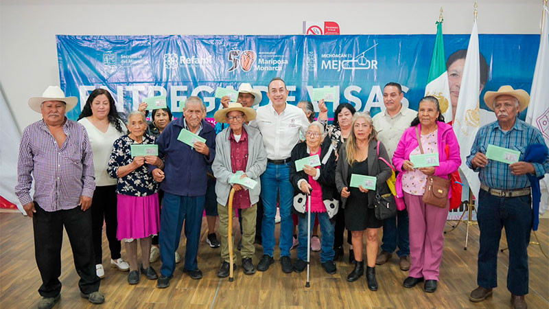 Michoacán hace posible que familias migrantes se abracen, tras décadas de no verse 