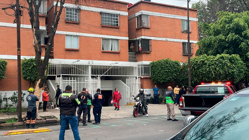  Fallecen tres personas por intoxicación de gas en un departamento de la CDMX 