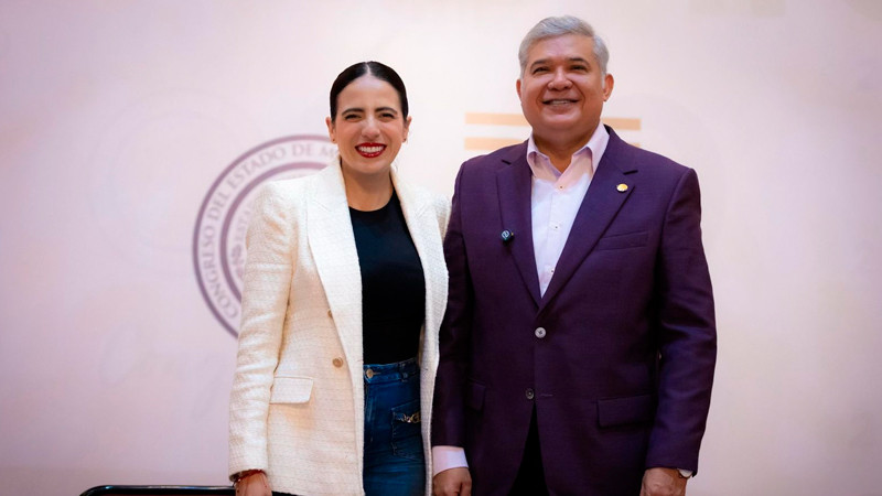 En acto de Entrega-Recepción, Giulianna Bugarini recibe formalmente la Presidencia de la Mesa Directiva del Congreso 