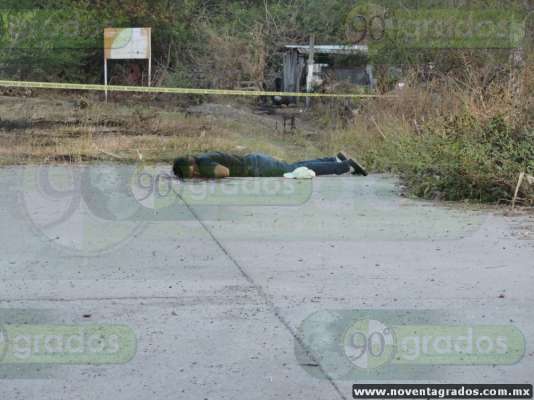Localizan cadáver baleado de un hombre en Apatzingán, Michoacán - Foto 1 