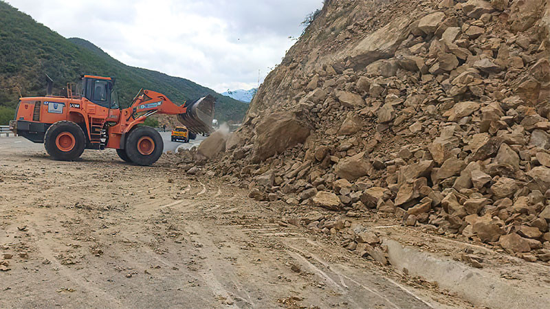 Atiende CEI derrumbe en el municipio de Cadereyta de Montes, Querétaro 