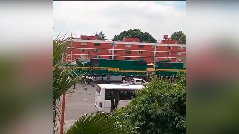 Hombre de la tercera edad resulta lesionado por tren en Tlalnepantla, Estado de México 