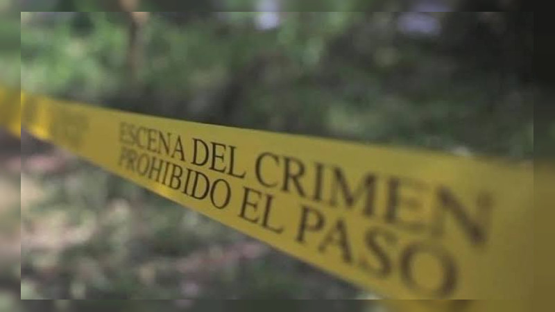 Abandonan cadáver envuelto en cobijas en Apatzingán, Michoacán 