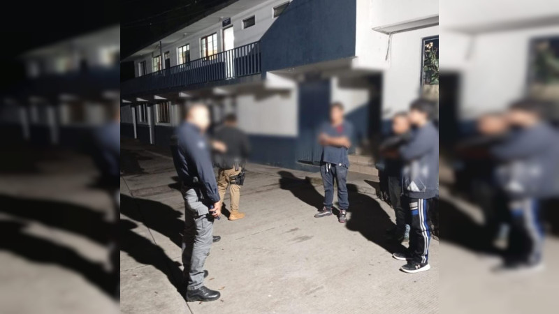 Rescatan a adolescente víctima de secuestro virtual en Pátzcuaro, Michoacán: Pedían 200 mil pesos por él 