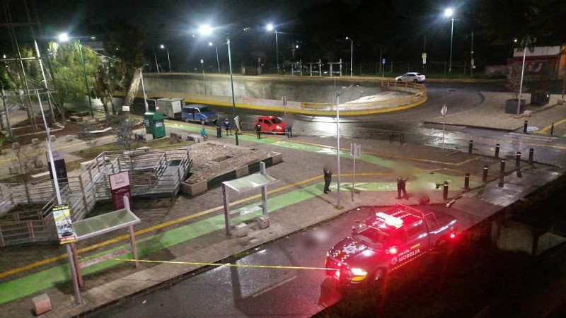 Muere tras accidentarse en su vehículo en la Salida Salamanca de Morelia, Michoacán 
