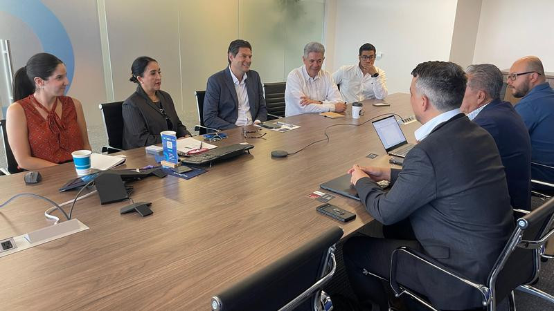 Alfonso Martínez presenta las ventajas competitivas de Morelia ante la Cámara de Comercio de Los Ángeles 