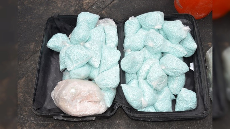 FGR destruye más de un millón y medio de pastillas de mortal sustancia y toneladas de precursores químicos en Sinaloa 
