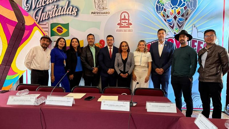 Comisión de Turismo invita al festival del globo “Cantoya Fest Pátzcuaro 2025” 