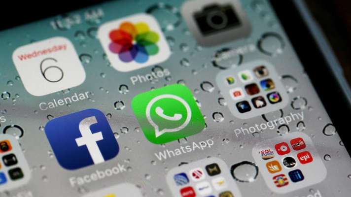 Bruselas acusa a Facebook de información “engañosa” para la compra de WhatsApp 