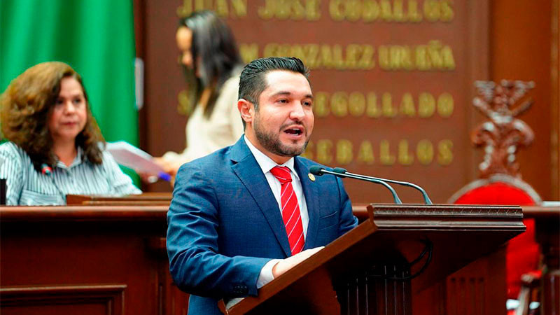 Hélder Valencia Soto: Del PRD a la Administración Bedollista sin Renunciar a su Partido 