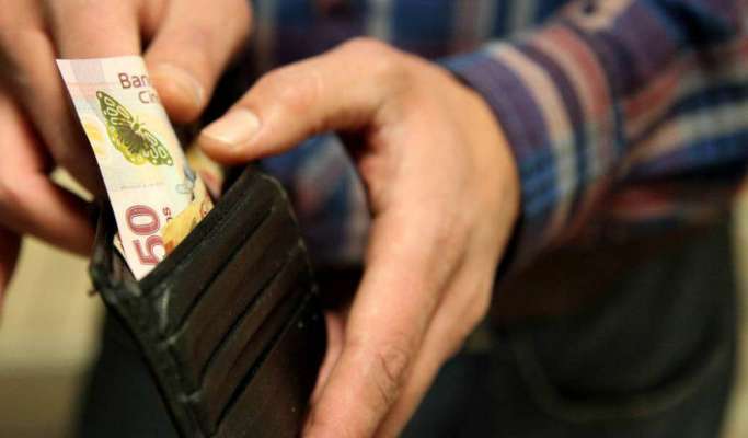 Para el 2017 el salario mínimo será de 80.04 pesos diarios: Conasami 