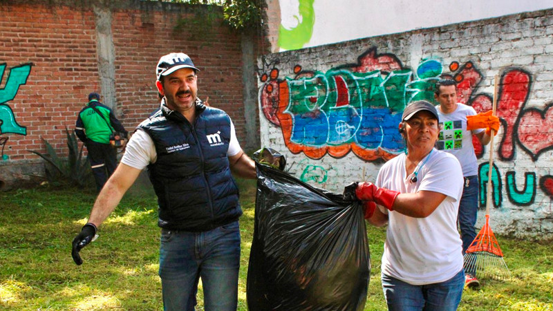 En colonia Cayetano Andrade, encabeza Yankel Benítez jornada de limpieza 