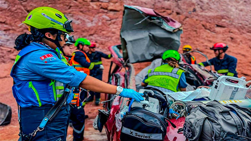 Se registra trágico accidente en la carretera a Tequisquiapan; hay una mujer sin vida y dos heridos   