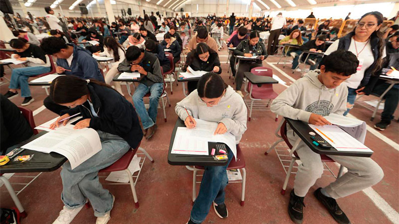 Concluyó en orden examen Ceneval de ingreso a Normales de Michoacán 