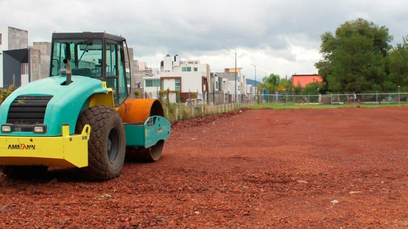 Gobierno de Alfonso Martínez avanza en rehabilitación de caminos rurales y mejora territorial 