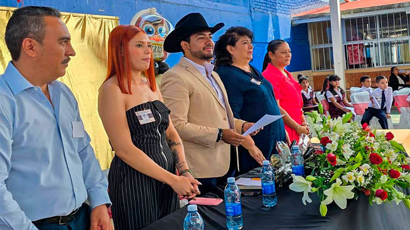 La educación es pilar del desarrollo en Los Reyes: Humberto Jiménez Solís 