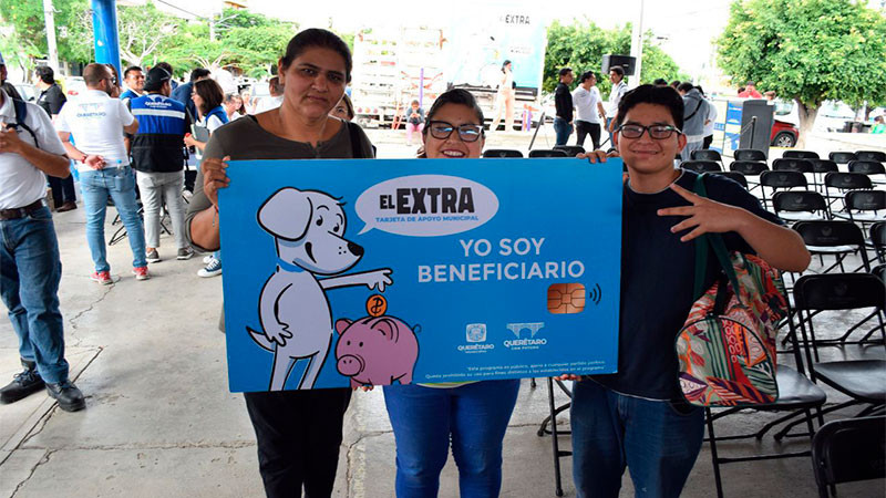 Entregan otras 300 tarjetas del programa "El Extra" en el municipio de Querétaro  