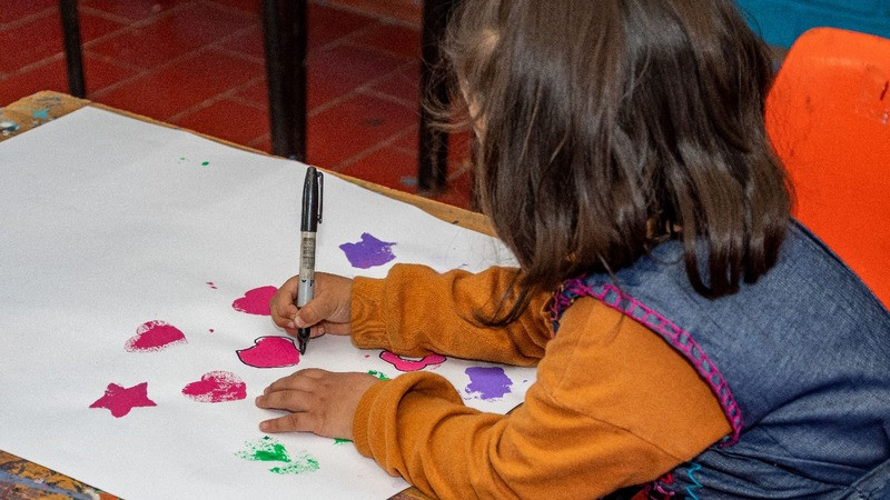 Con centros comunitarios DIF Michoacán fortalece tejido social 