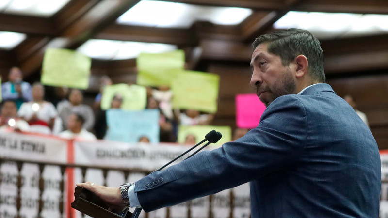 Abraham Espinoza propone la creación de la Dirección de Educación Indígena Náhuatl 