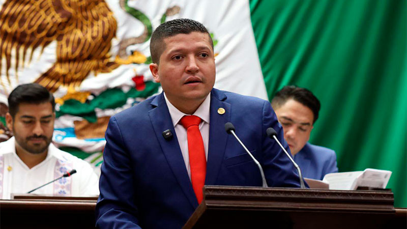 Busca Vicente Gómez tipificar como delito terapias de conversión 