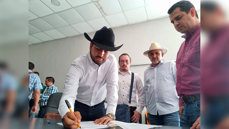 Avanza programa de viviendas para las y los reyenses: Humberto Jiménez 