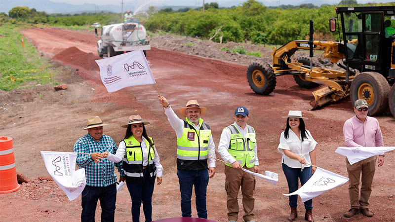 Construcción de carretera Apatzingán-El Recreo, impulsará economía regional: Bedolla 