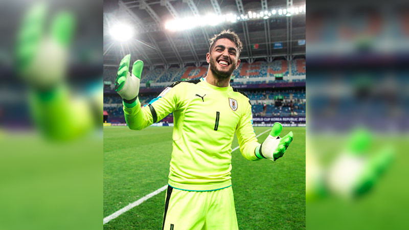 Santiago Mele llegó a un club de primer nivel; afirma Bielsa  